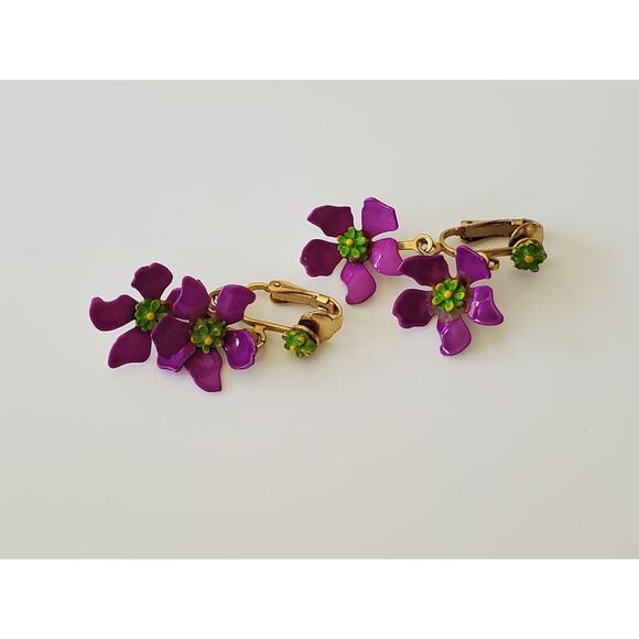 Vintage Mid-Century Purple Metal Flower Clip On Earrings - Picture 1 of 4